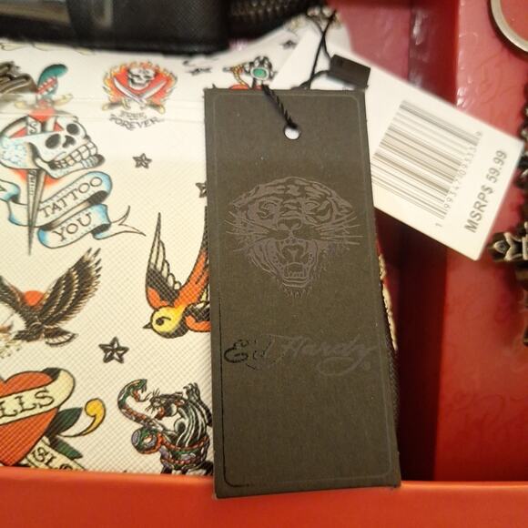 NWT Ed Hardy White Tattoo Print Shoulder Bag / Wristlet + Cross Key Ring Skull - Picture 3 of 6